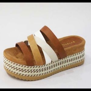 💛Super Cute Platform Espadrille Sandals. New, Never Worn. Size 10